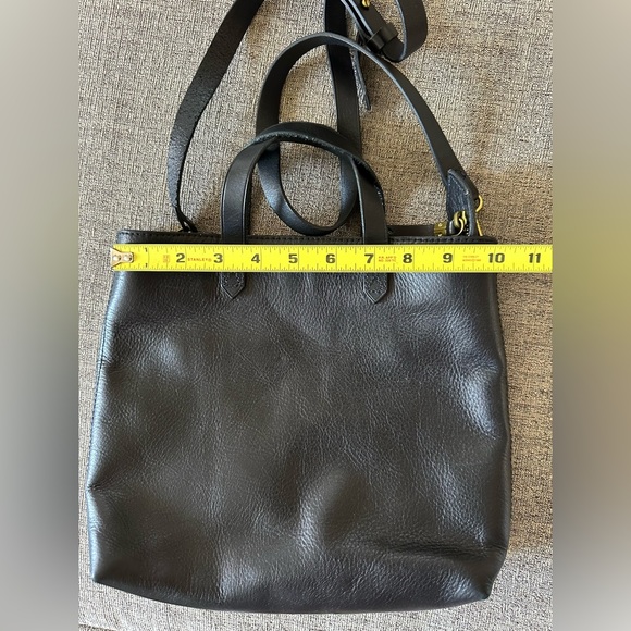 VGUC Madewell black zip-top transport crossbody bag - Picture 9 of 14